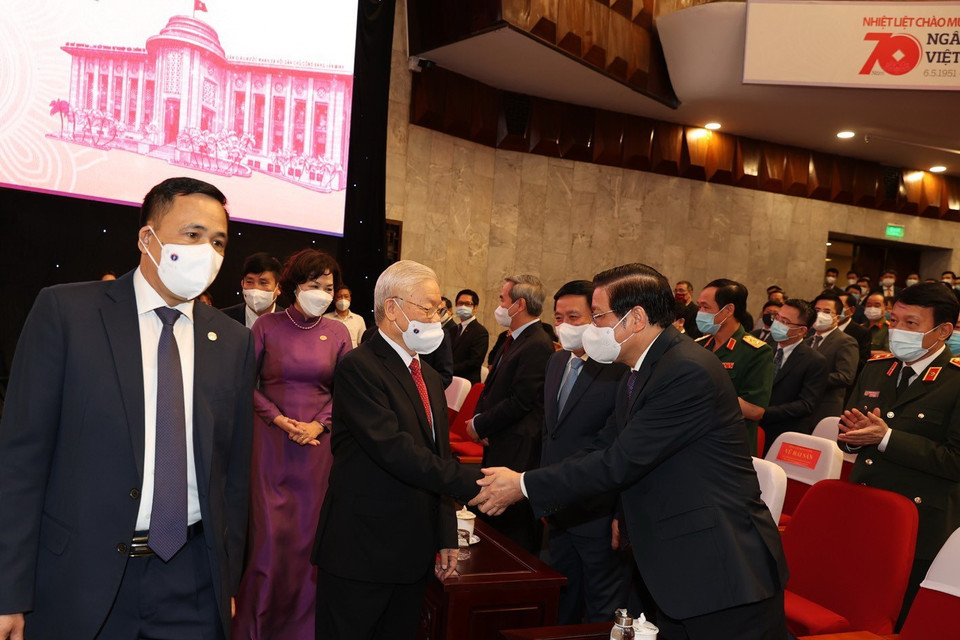 Tổng Bí thư Nguyễn Phú Trọng với các đại biểu dự Lễ kỷ niệm. (Ảnh: Trí Dũng/TTXVN)