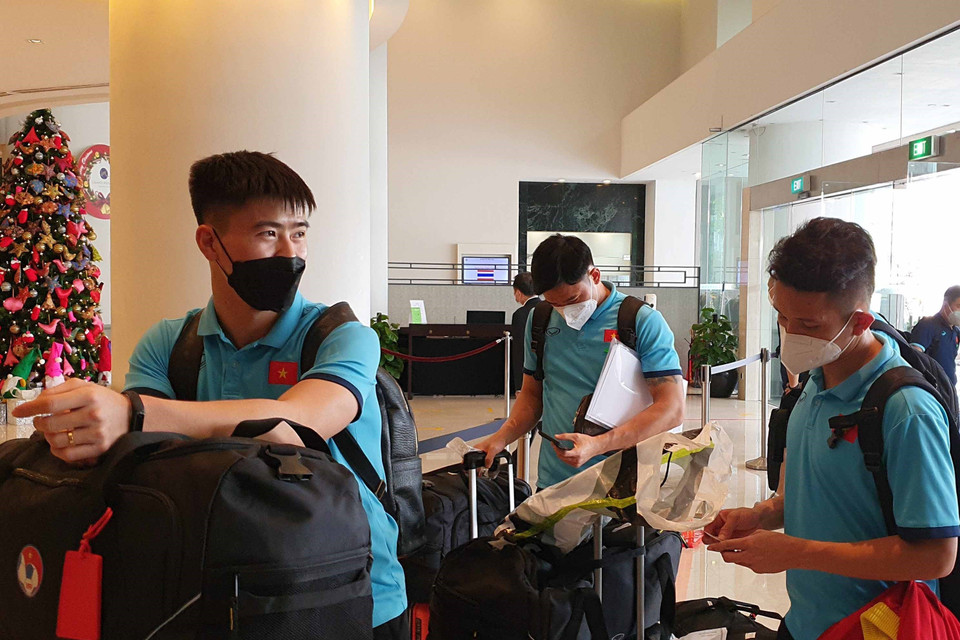 Sau khi về tới khách sạn Grand Mercure Roxy, tất cả các thành viên đội tuyển tự cách ly tại phòng cho đến khi có kết quả xét nghiệm RT-PCR. (Ảnh: TTXVN phát)