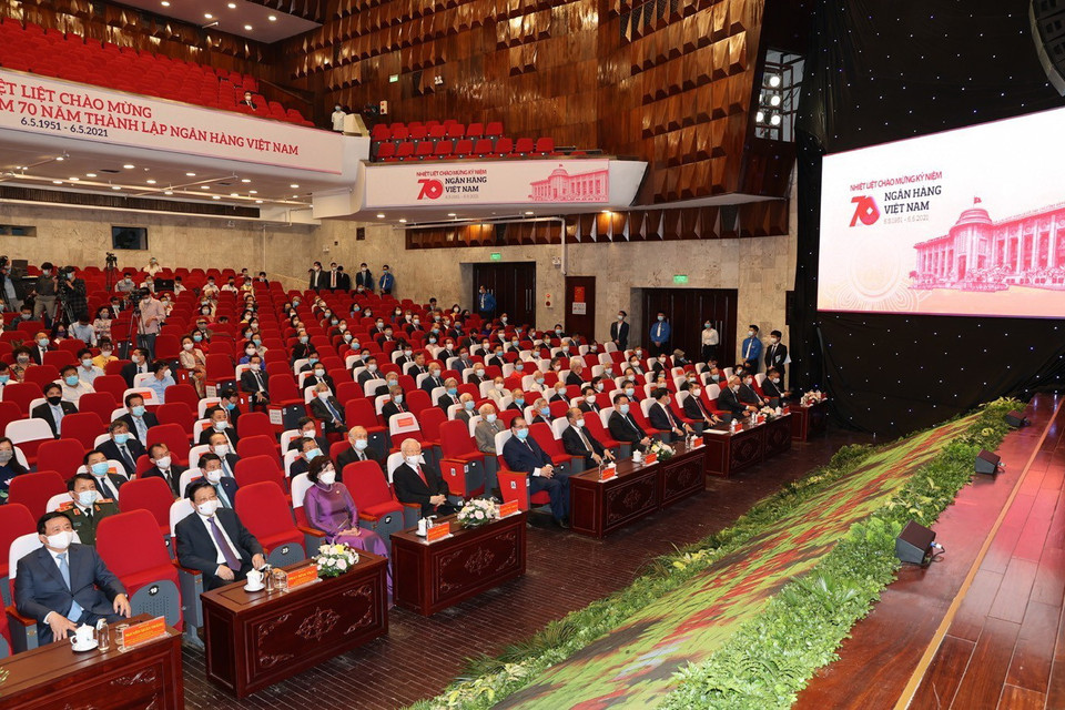 Tổng Bí thư Nguyễn Phú Trọng với các đại biểu dự Lễ kỷ niệm. (Ảnh: Trí Dũng/TTXVN)