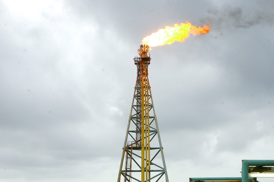 Vietsovpetro đã khảo sát hàng trăm nghìn km tuyến địa chấn 2D và hàng chục nghìn kilômét vuông địa chấn 3D; khoan trên 600 giếng khoan thăm dò và khai thác dầu, khí với tổng chiều dài hơn 2.500km, với tổng trữ lượng thu hồi trên 300 triệu tấn dầu quy đổi. (Ảnh: Huy Hùng/TTXVN)