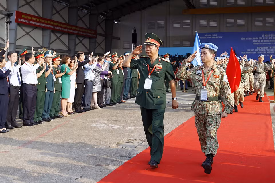 Lễ xuất quân Bệnh viện dã chiến 2.3 lên đường làm nhiệm vụ tại Bentiu, Nam Sudan. (Ảnh: Thanh Vũ/TTXVN)