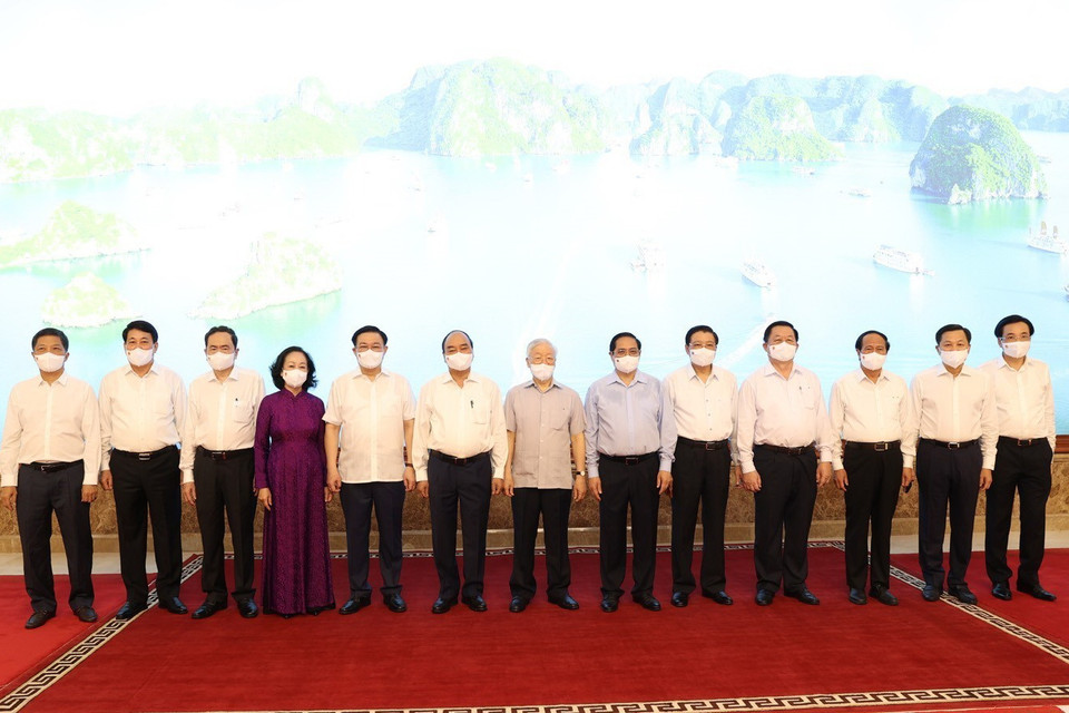  Tổng Bí thư Nguyễn Phú Trọng, Chủ tịch nước Nguyễn Xuân Phúc, Thủ tướng Chính phủ Phạm Minh Chính, Chủ tịch Quốc hội Vương Đình Huệ cùng các vị lãnh đạo Đảng, Nhà nước và các đại biểu dự Phiên họp. (Ảnh: Trí Dũng/TTXVN)