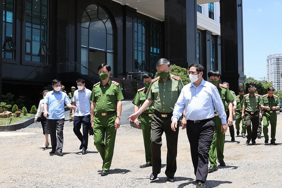  Thủ tướng Phạm Minh Chính thị sát công trình Trụ sở Viện Khoa học hình sự. (Ảnh: Dương Giang/TTXVN)