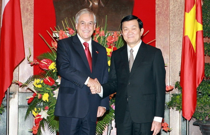 Chủ tịch nước Trương Tấn Sang đón Tổng thống Chile Sebastian Pinera Echenique thăm cấp Nhà nước đến Việt Nam năm 2012. (Ảnh: Nguyễn Khang/TTXVN)