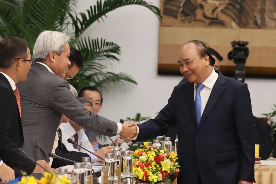 Thủ tướng Nguyễn Xuân Phúc với các đại biểu dự cuộc “Đối thoại 2045.” (Ảnh: Thống Nhất/TTXVN)