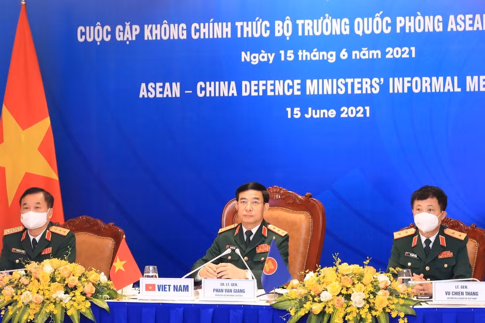 Trong ảnh: Thượng tướng Phan Văn Giang, Bộ trưởng Bộ Quốc phòng, trưởng đoàn Việt Nam dự cuộc gặp. (Ảnh: Trọng Đức/TTXVN)