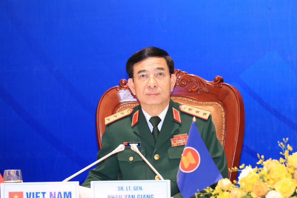 Trong ảnh: Thượng tướng Phan Văn Giang, Bộ trưởng Bộ Quốc phòng, trưởng đoàn Việt Nam dự cuộc gặp. (Ảnh: Trọng Đức/TTXVN)