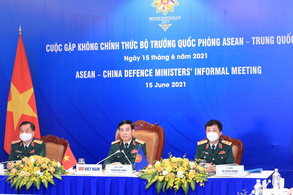 Trong ảnh: Thượng tướng Phan Văn Giang, Bộ trưởng Bộ Quốc phòng, trưởng đoàn Việt Nam dự cuộc gặp. (Ảnh: Trọng Đức/TTXVN)