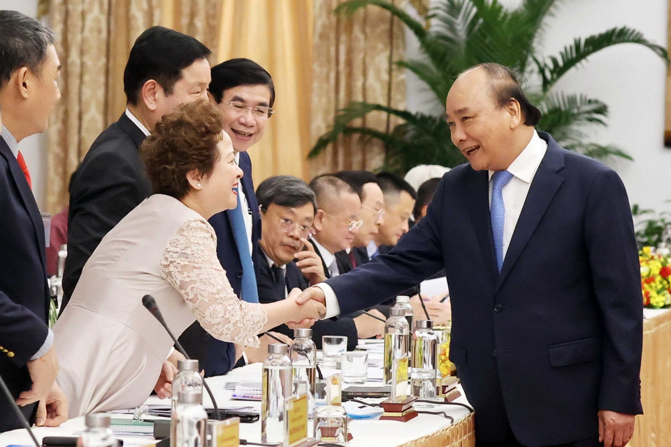 Thủ tướng Nguyễn Xuân Phúc với các đại biểu dự cuộc “Đối thoại 2045.” (Ảnh: Thống Nhất/TTXVN)