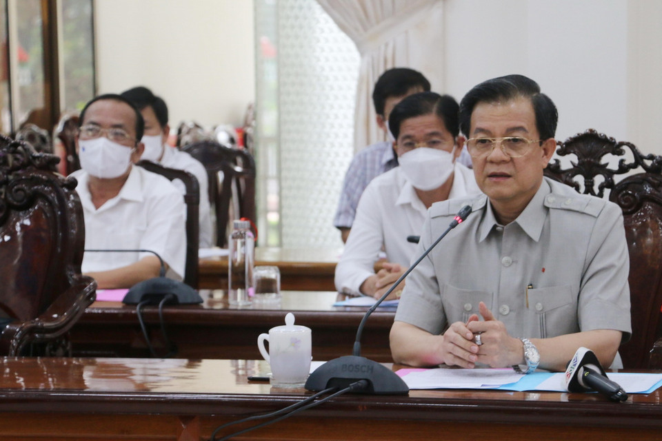 Bí thư Tỉnh ủy An Giang Lê Hồng Quang tại buổi làm việc với Phó Thủ tướng Vũ Đức Đam. (Ảnh: Công Mạo/TTXVN)