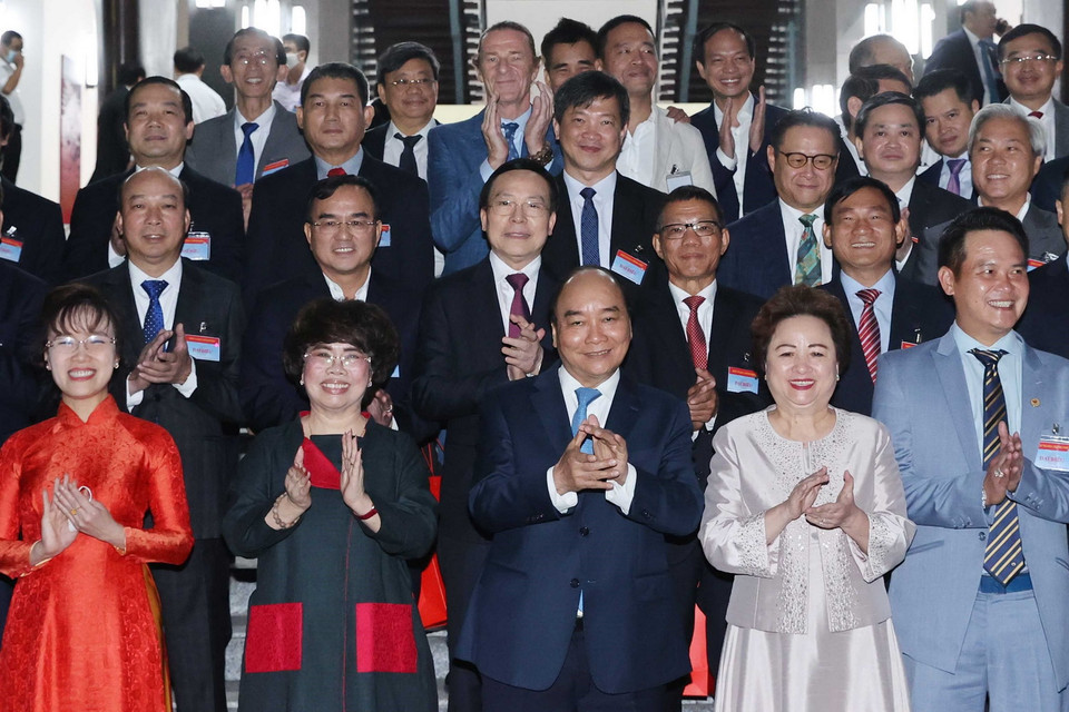 Chiều 6/3, tại Thành phố Hồ Chí Minh, Thủ tướng Nguyễn Xuân Phúc chủ trì cuộc “Đối thoại 2045” với sự tham gia của đại diện doanh nghiệp, Hiệp hội, tri thức, chuyên gia. (Ảnh: Thống Nhất/TTXVN)