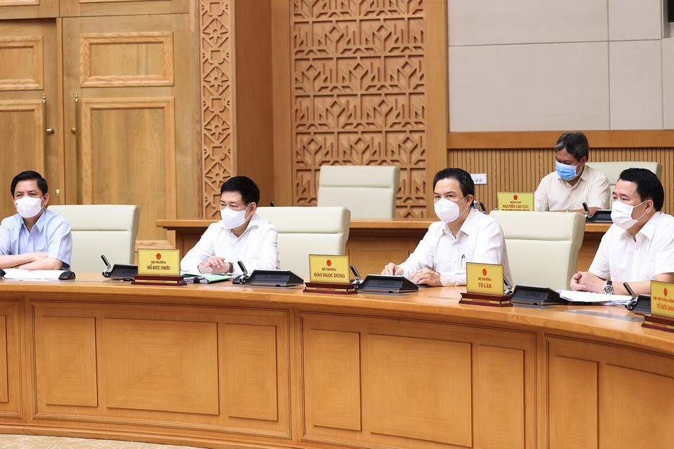  Đại diện các bộ, cơ quan thuộc Chính phủ tham dự phiên họp. (Ảnh: Dương Giang/TTXVN)