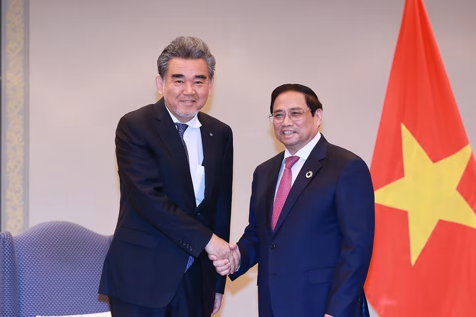 Thủ tướng Phạm Minh Chính tiếp đại diện đoàn doanh nghiệp vùng Trung Nam Nhật Bản. (Ảnh: Dương Giang/TTXVN)