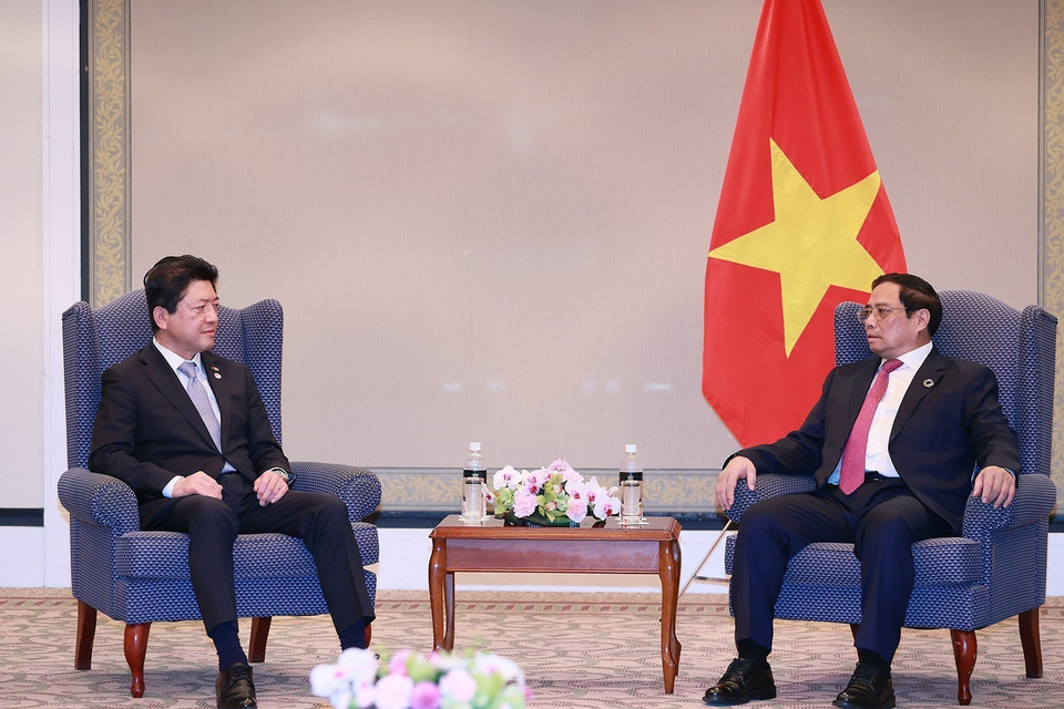 Thủ tướng Phạm Minh Chính tiếp ông Akio Yoshida, Chủ tịch điều hành Tập đoàn AEON. (Ảnh: Dương Giang/TTXVN)