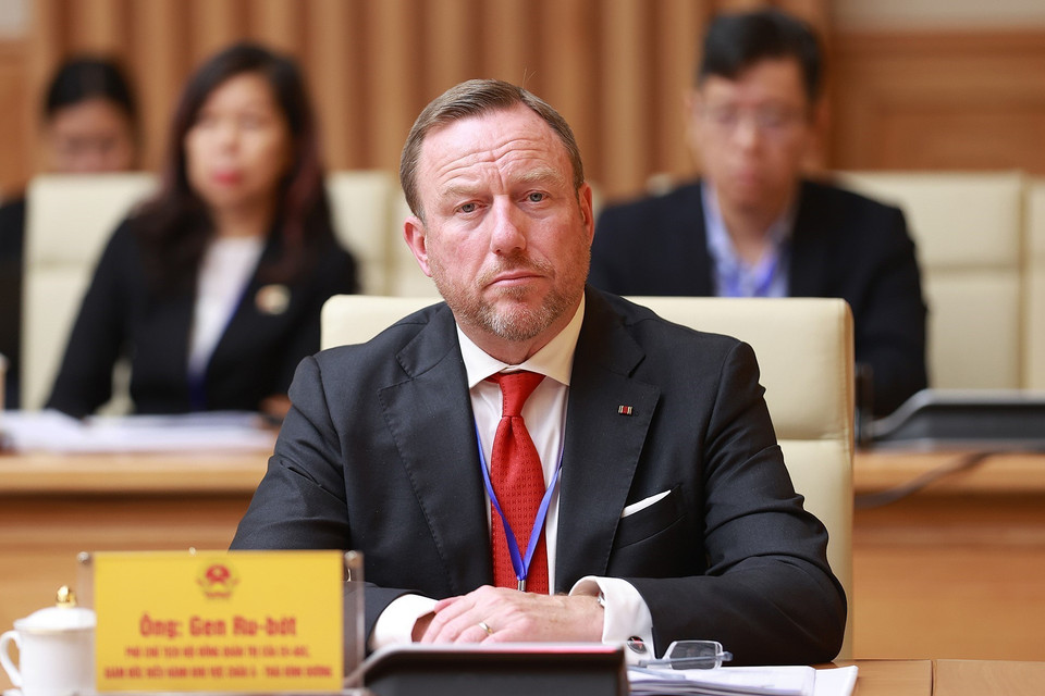 Ông Jens Ruebbert, Phó Chủ tịch, Giám đốc Điều hành phụ trách khu vực châu Á-Thái Bình Dương của Ngân hàng Landesbank Baden-Wuerttemberg (LBBW), Trưởng đoàn Hội đồng Kinh doanh EU-ASEAN tại buổi tiếp. (Ảnh: Dương Giang/TTXVN)