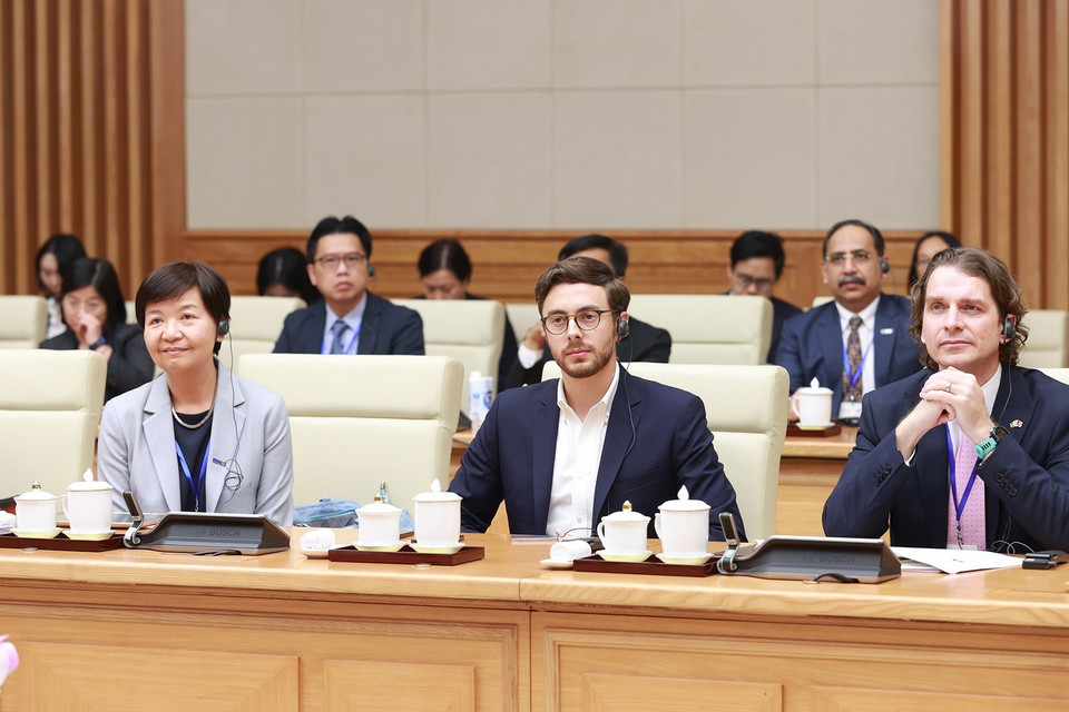 Đại diện Hội đồng kinh doanh EU-ASEAN và Hiệp hội Doanh nghiệp châu Âu tại Việt Nam cùng các tổ chức thương mại dự buổi tiếp. (Ảnh: Dương Giang/TTXVN)