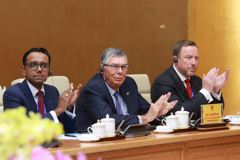 Đại diện Hội đồng kinh doanh EU-ASEAN và Hiệp hội Doanh nghiệp châu Âu tại Việt Nam dự buổi tiếp. (Ảnh: Dương Giang/TTXVN)