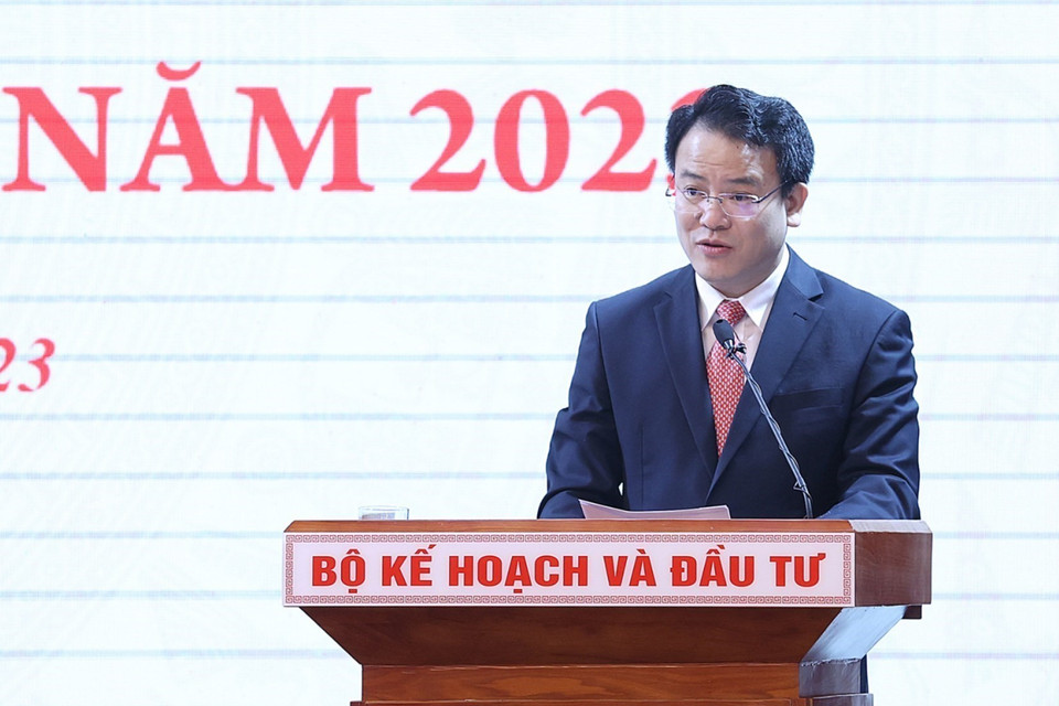 Thứ trưởng Bộ Kế hoạch và Đầu tư Trần Quốc Phương báo cáo Tổng kết công tác năm 2022 và triển khai nhiệm vụ năm 2023. (Ảnh: Dương Giang/TTXVN)