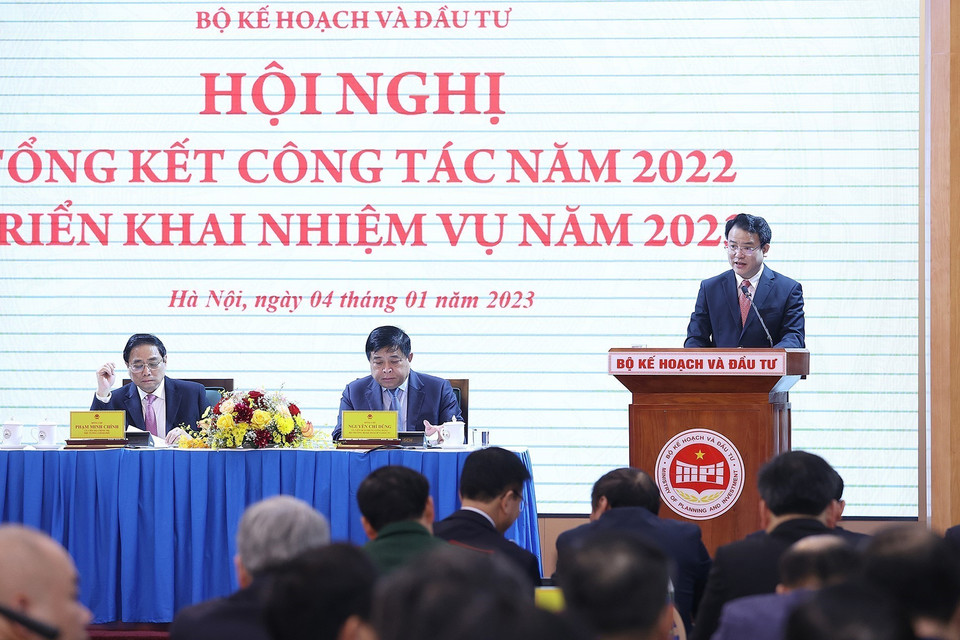Thứ trưởng Bộ Kế hoạch và Đầu tư Trần Quốc Phương báo cáo Tổng kết công tác năm 2022 và triển khai nhiệm vụ năm 2023. (Ảnh: Dương Giang/TTXVN)