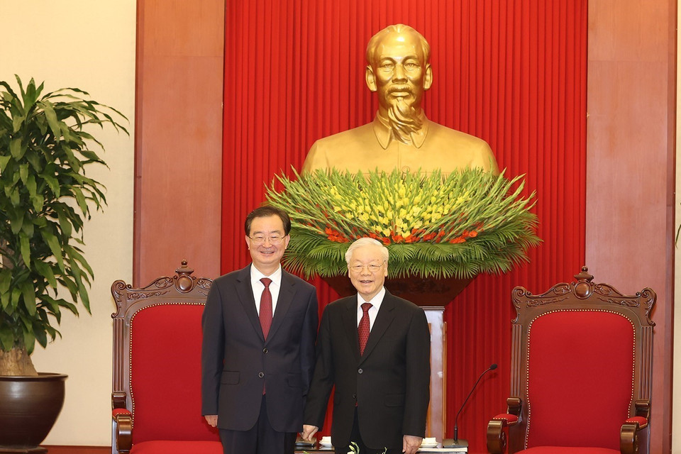 Tổng Bí thư Nguyễn Phú Trọng tiếp ông Vương Ninh, Ủy viên Trung ương Đảng Cộng sản Trung Quốc, Bí thư Tỉnh ủy Vân Nam. (Ảnh: Trí Dũng/TTXVN)