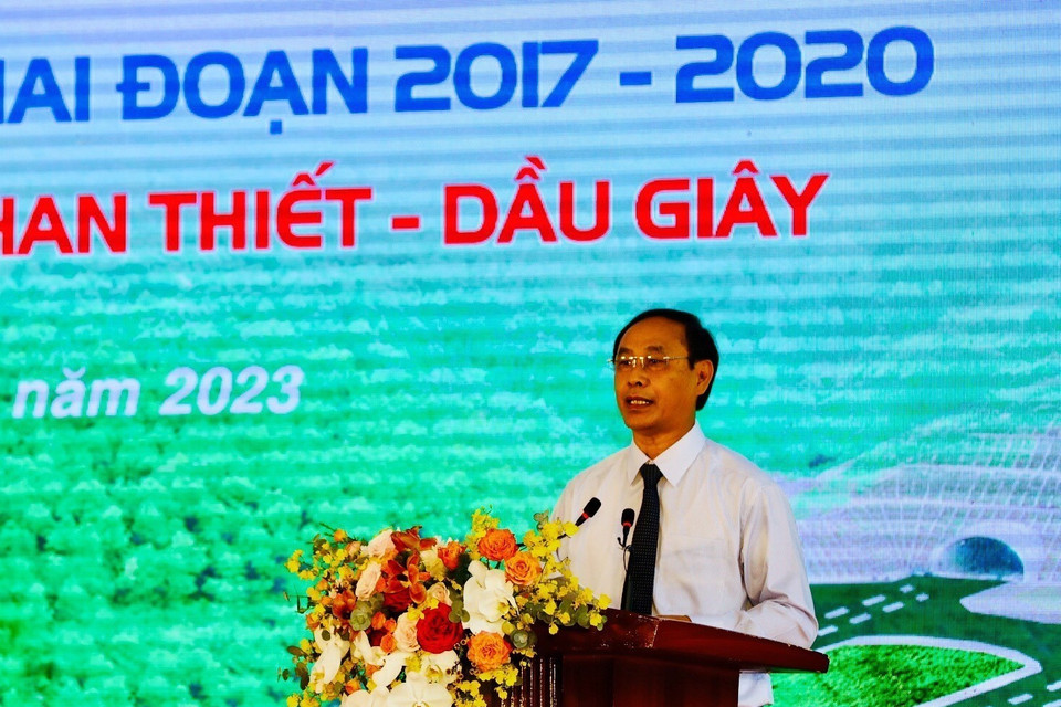 Thứ trưởng Bộ Giao thông Vận tải Lê Đình Thọ phát biểu tại điểm cầu Thanh Hóa. (Ảnh: Huy Hùng/TTXVN)