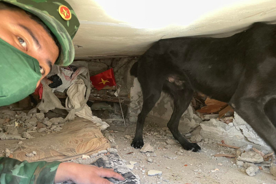  Lực lượng quân đội nhân dân Việt Nam tìm kiếm cứu nạn tại Thổ Nhĩ Kỳ. (Ảnh: Văn Hiếu/Vietnam+)