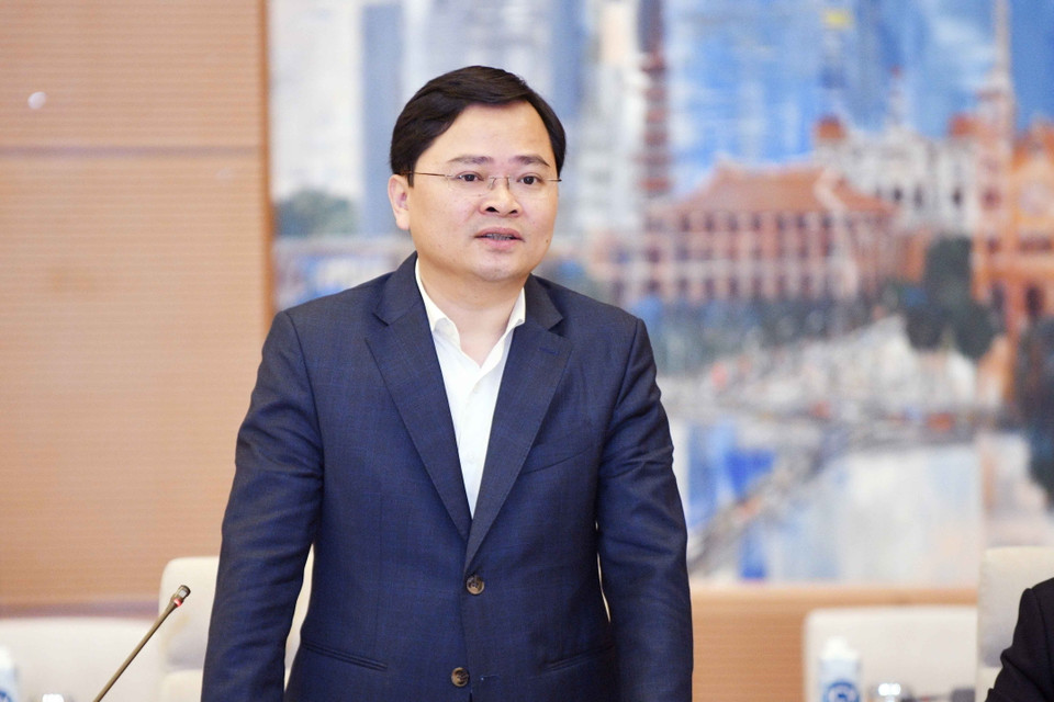 Bí thư Tỉnh ủy tỉnh Bắc Ninh, Chủ tịch Nhóm đại biểu Quốc hội trẻ Việt Nam Nguyễn Anh Tuấn phát biểu. (Ảnh: Doãn Tấn/TTXVN)