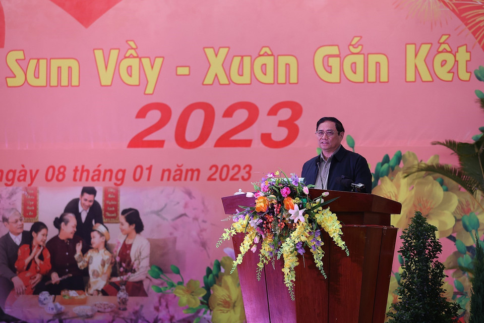 Thủ tướng Phạm Minh Chính dự Chương trình 'Tết sum vầy-Xuân gắn kết 2023' ở Phú Yên. (Ảnh: Dương Giang/TTXVN)