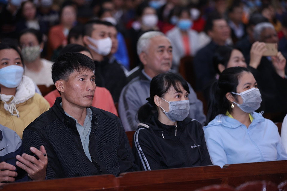 Công nhân, người lao động tham dự Chương trình 'Tết sum vầy-Xuân gắn kết 2023.' (Ảnh: Dương Giang/TTXVN)