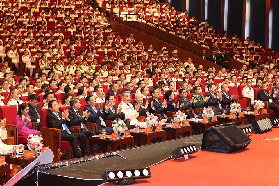 Tổng Bí thư Nguyễn Phú Trọng, Chủ tịch nước Võ Văn Thưởng và các đại biểu dự Lễ kỷ niệm. (Ảnh: Trí Dũng/TTXVN)