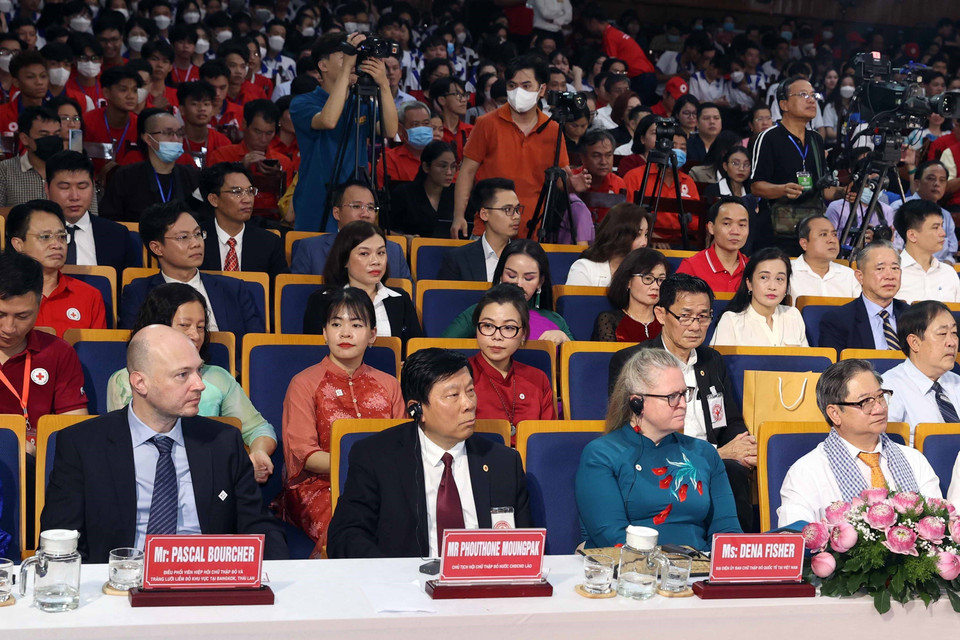 Các đại biểu quốc tế dự Lễ phát động. (Ảnh: Thống Nhất/TTXVN)