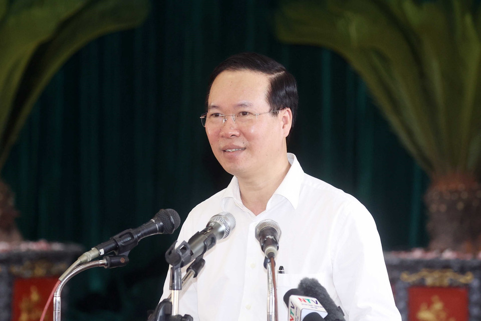 Chủ tịch nước Võ Văn Thưởng phát biểu tại buổi đến thăm xã nông thôn mới kiểu mẫu Xuân Kiên, huyện Xuân Trường. (Ảnh: Thống Nhất/TTXVN)