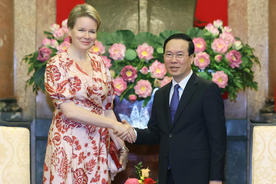 Chủ tịch nước Võ Văn Thưởng và Hoàng hậu Vương quốc Bỉ Mathilde. (Ảnh: Thống Nhất/TTXVN)