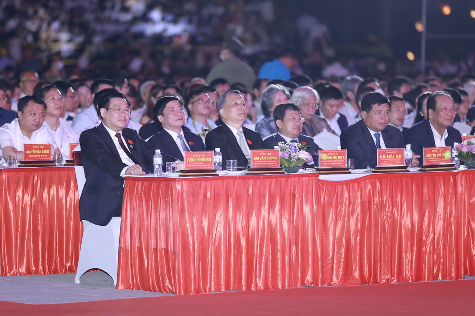Chủ tịch Quốc hội Vương Đình Huệ và đại biểu dự khai mạc.(Ảnh: Doãn Tấn/TTXVN)