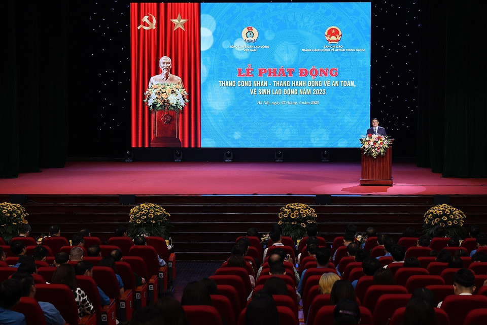 Lễ phát động Tháng công nhân-Tháng hành động về An toàn, vệ sinh lao động năm 2023. (Ảnh: Dương Giang/TTXVN)