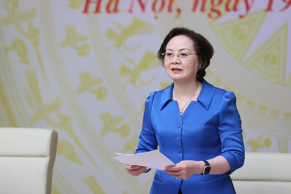 Bộ trưởng Bộ Nội vụ, Phó Trưởng ban Thường trực Ban Chỉ đạo Cải cách Hành chính của Chính phủ Phạm Thị Thanh Trà báo cáo công tác cải cách hành chính 6 tháng đầu năm 2023. (Ảnh: Dương Giang/TTXVN)