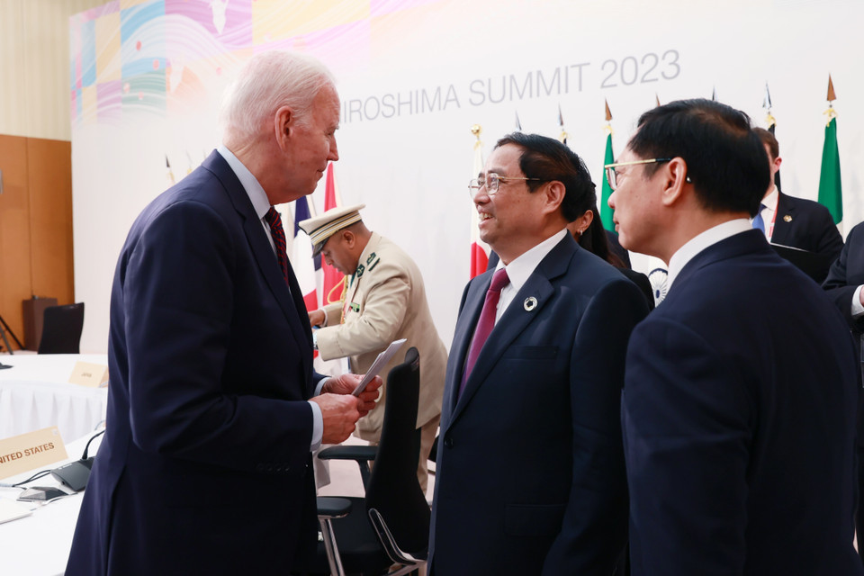 Thủ tướng Phạm Minh Chính và Tổng thống Hoa Kỳ Joe Biden tại phiên thảo luận 'Hướng đến một thế giới hòa bình, ổn định và thịnh vượng.' (Ảnh: Dương Giang/TTXVN)