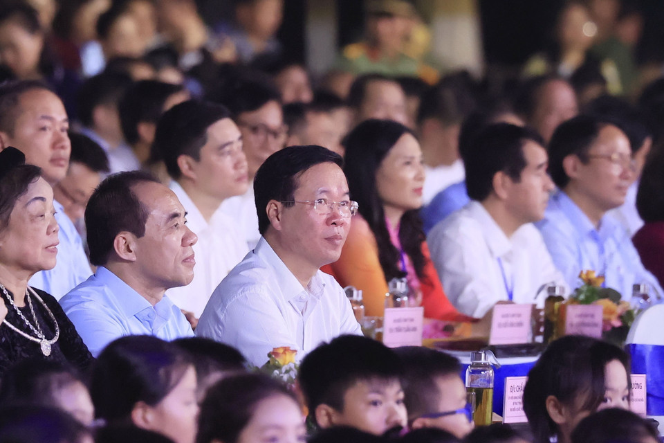 Chủ tịch nước Võ Văn Thưởng dự Đêm hội Thành Tuyên năm 2023. (Ảnh: Thống Nhất/TTXVN)