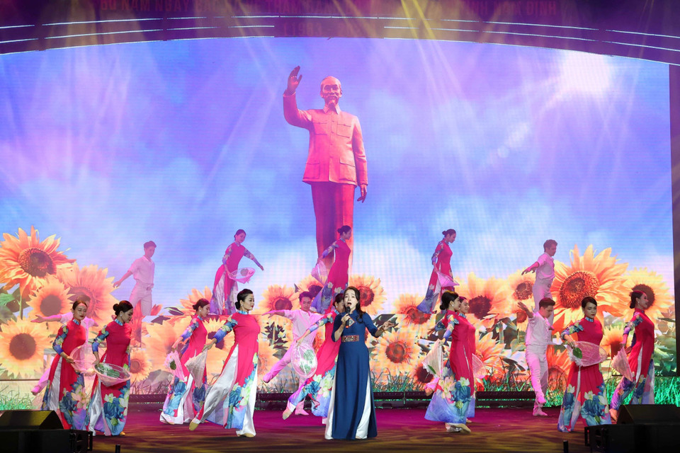 Chương trình nghệ thuật tại Lễ kỷ niệm. (Ảnh: Thống Nhất/TTXVN)