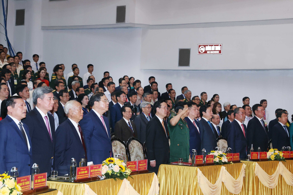 Chủ tịch nước Võ Văn Thưởng và các đại biểu dự Lễ kỷ niệm. (Ảnh: Thống Nhất/TTXVN)