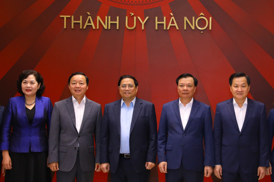 Thủ tướng Phạm Minh Chính với các đại biểu. (Ảnh: Văn Điệp/TTXVN)