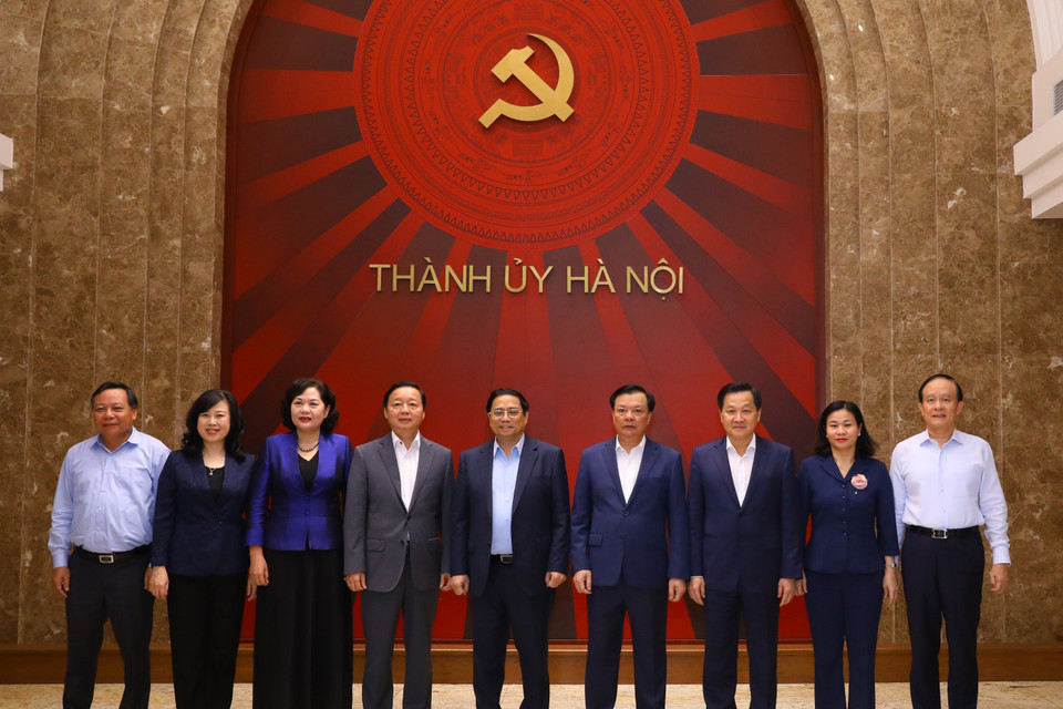 Thủ tướng Phạm Minh Chính với các đại biểu. (Ảnh: Dương Giang/TTXVN)