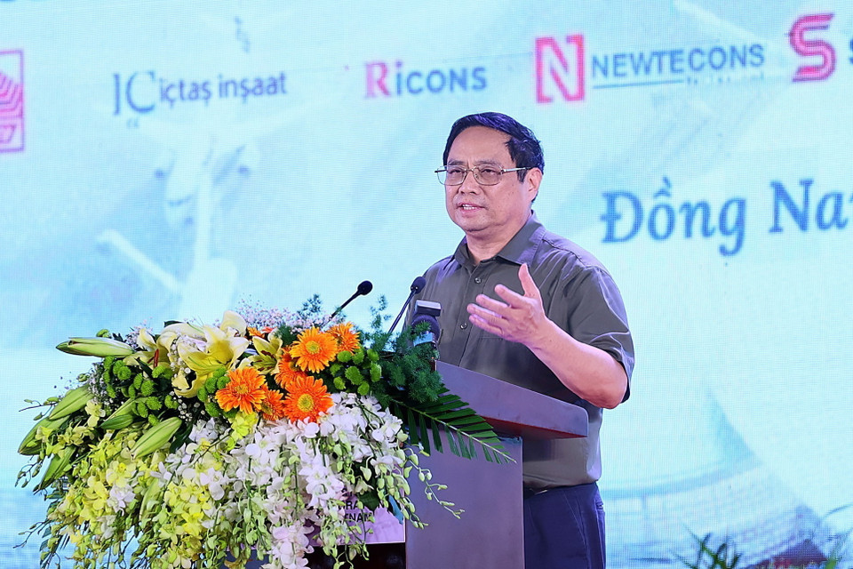 Thủ tướng Phạm Minh Chính phát biểu tại Lễ Khởi công. (Ảnh: Dương Giang/TTXVN)