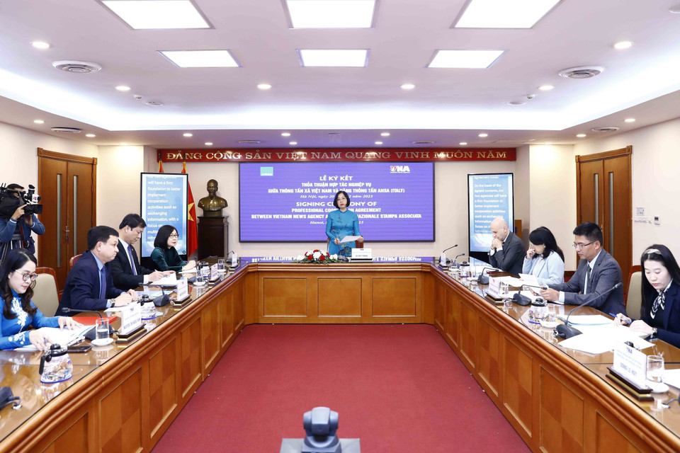 Tổng Giám đốc Thông tấn xã Việt Nam Vũ Việt Trang phát biểu tại lễ ký. (Ảnh: An Đăng/TTXVN)