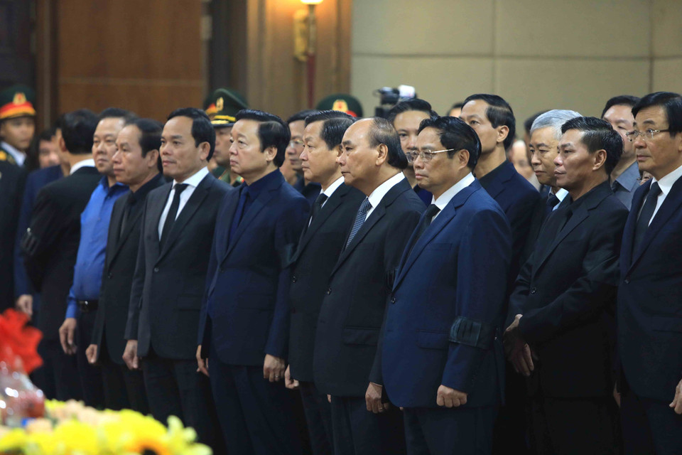 Thủ tướng Phạm Minh Chính, các lãnh đạo, nguyên lãnh đạo Đảng, Nhà nước tại Lễ Truy điệu Phó Thủ tướng Lê Văn Thành. (Ảnh: Lâm Khánh/TTXVN)