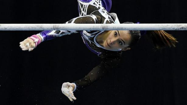 ... trong bài thi tại SEA Games 28 ở môn thể dục dụng cụ. (Nguồn: AFP)