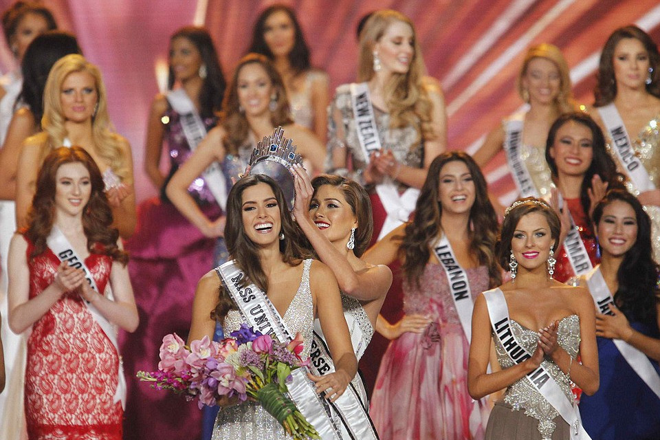 Paulina Vega trở thành Hoa hậu hoàn vũ 2014.