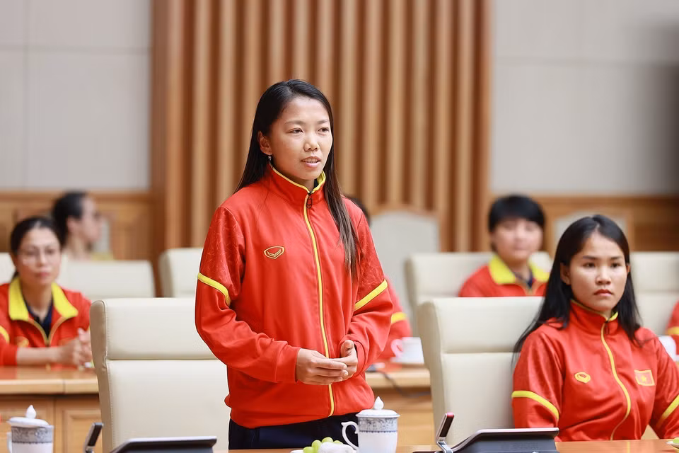 Tiền đạo Huỳnh Như, Đội trưởng Đội tuyển Bóng đá Nữ Quốc gia Việt Nam phát biểu. (Ảnh: Dương Giang/TTXVN)