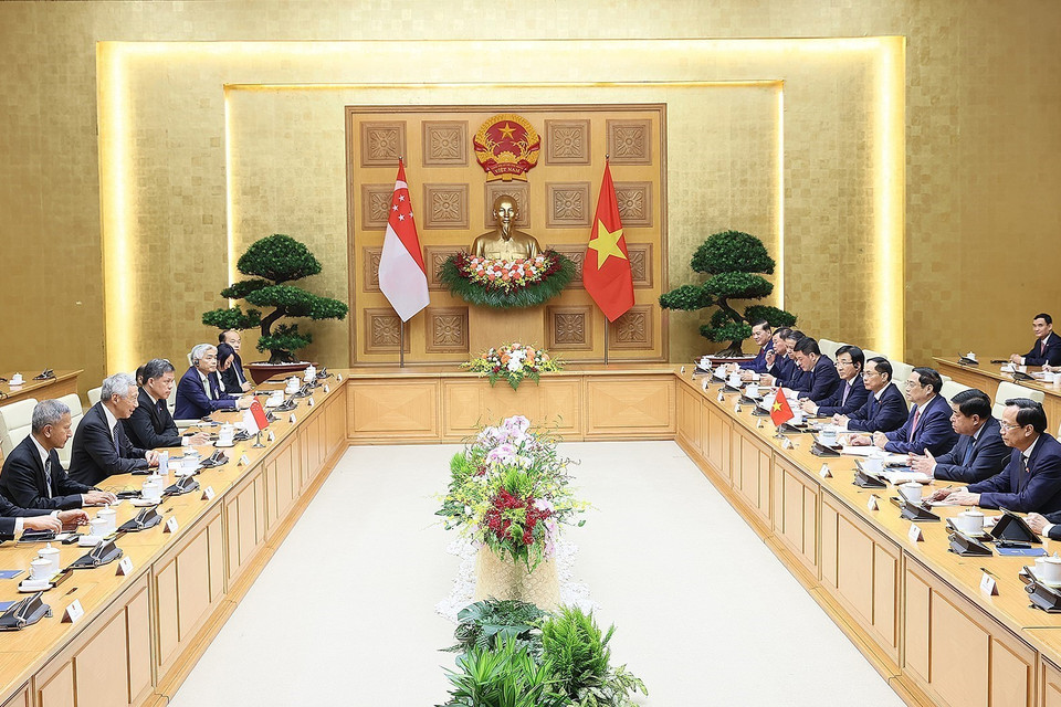 Thủ tướng Phạm Minh Chính hội đàm với Thủ tướng nước Cộng hòa Singapore Lý Hiển Long. (Ảnh: Dương Giang/TTXVN)