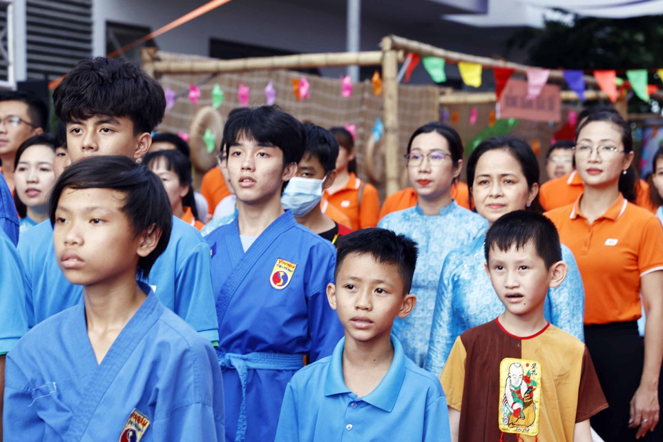 Học sinh trường tiểu học, trung học cơ sở và trung học phổ thông Hy Vọng tại Ngày hội tới trường. (Ảnh: Thống Nhất/TTXVN)